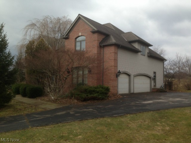 Ledgewood Crossing At Falls - Residential