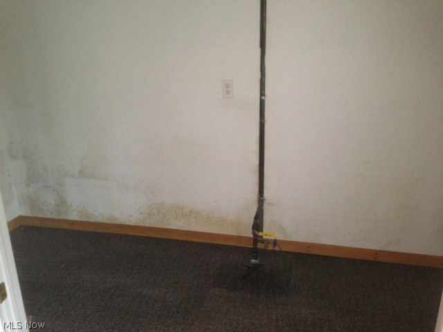 Ledgewood Crossing At Falls - Residential