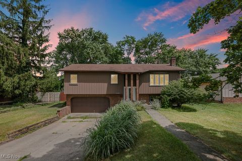 17682 Drake Road, Strongsville, OH 44136 - #: 5136944