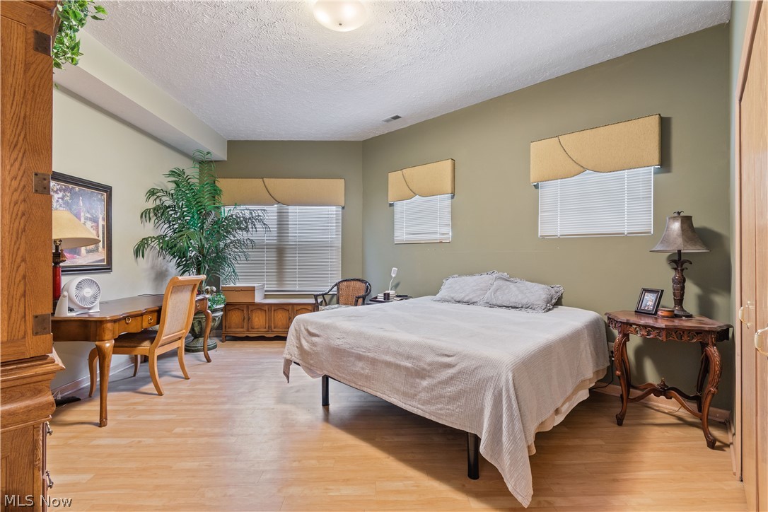 Forest Cove East Condo - Residential