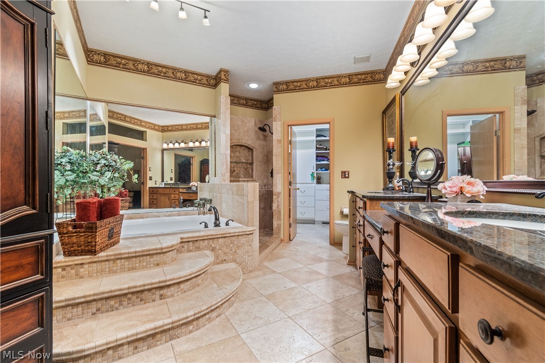 Forest Cove East Condo - Residential