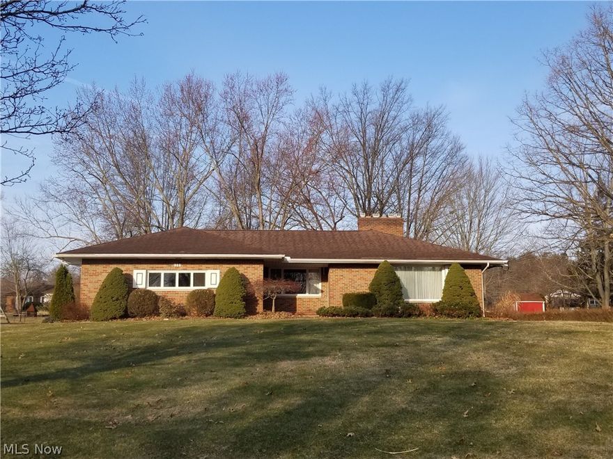 Desirable all-brick Dalebrook estates ranch!  This home offers over 1800SF with 3 bedrooms, 3 full baths and laundry on the main level!   The living space is expanded into the finished lower level rec room with second fireplace.  Enjoy the attached 2+ car garage with Naturestone floor, plus the beautiful back yard with patio.  Convenient location near freeways, national park, plus fabulous city services and rec facilities, along with low, low taxes!
