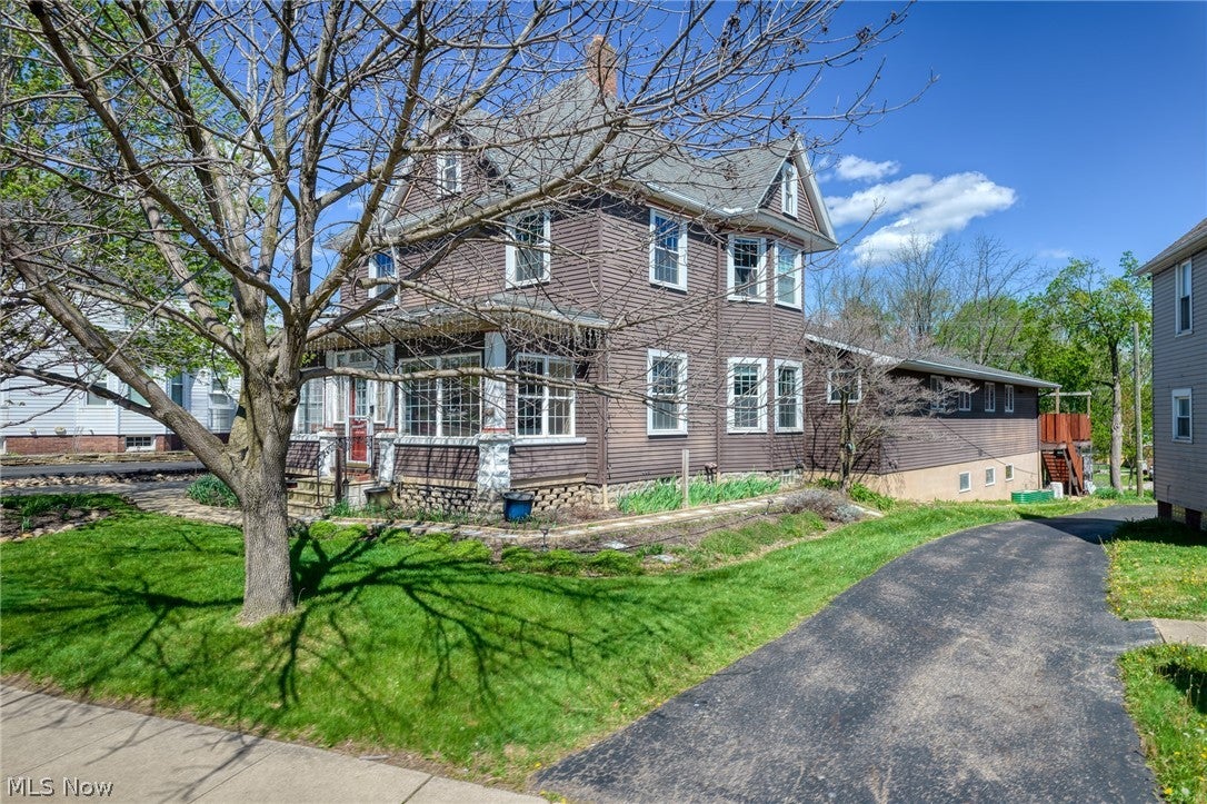 832 S Main Street