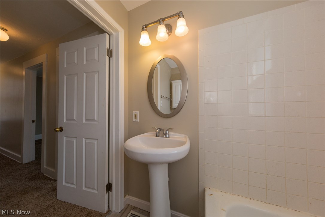 Crestwood - Residential