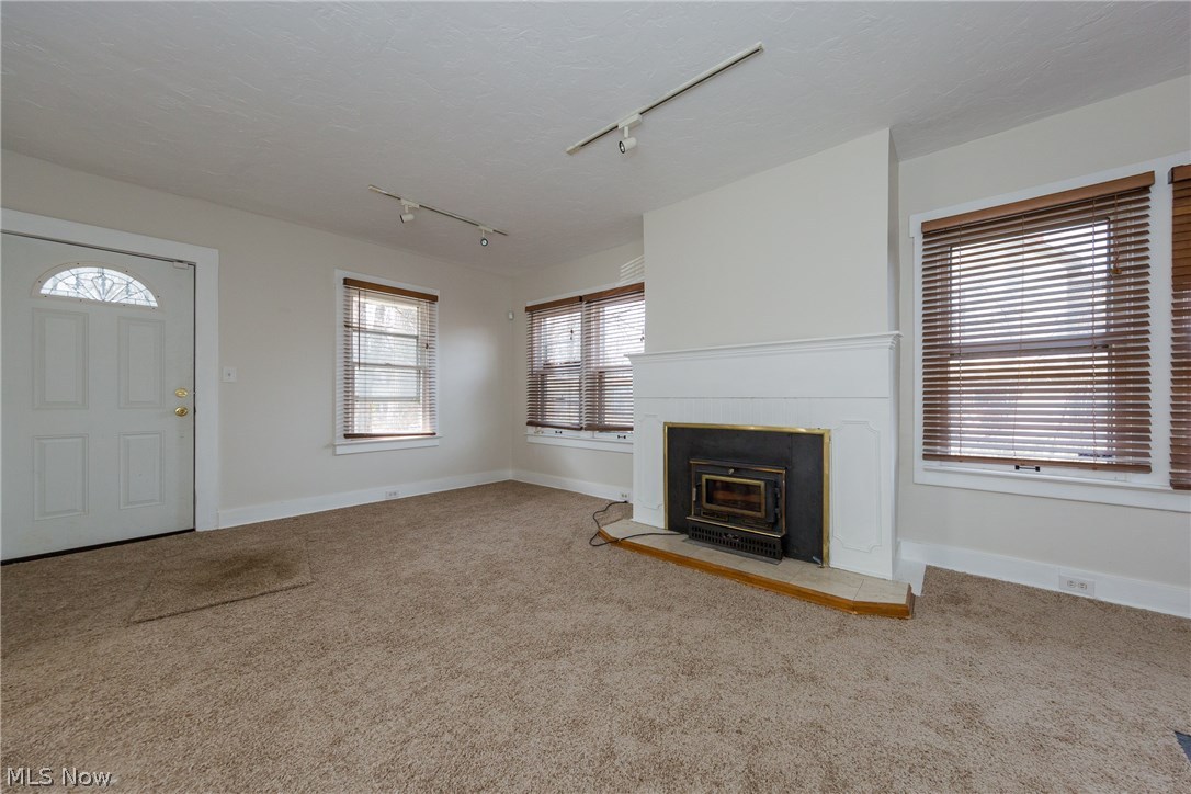 Crestwood - Residential