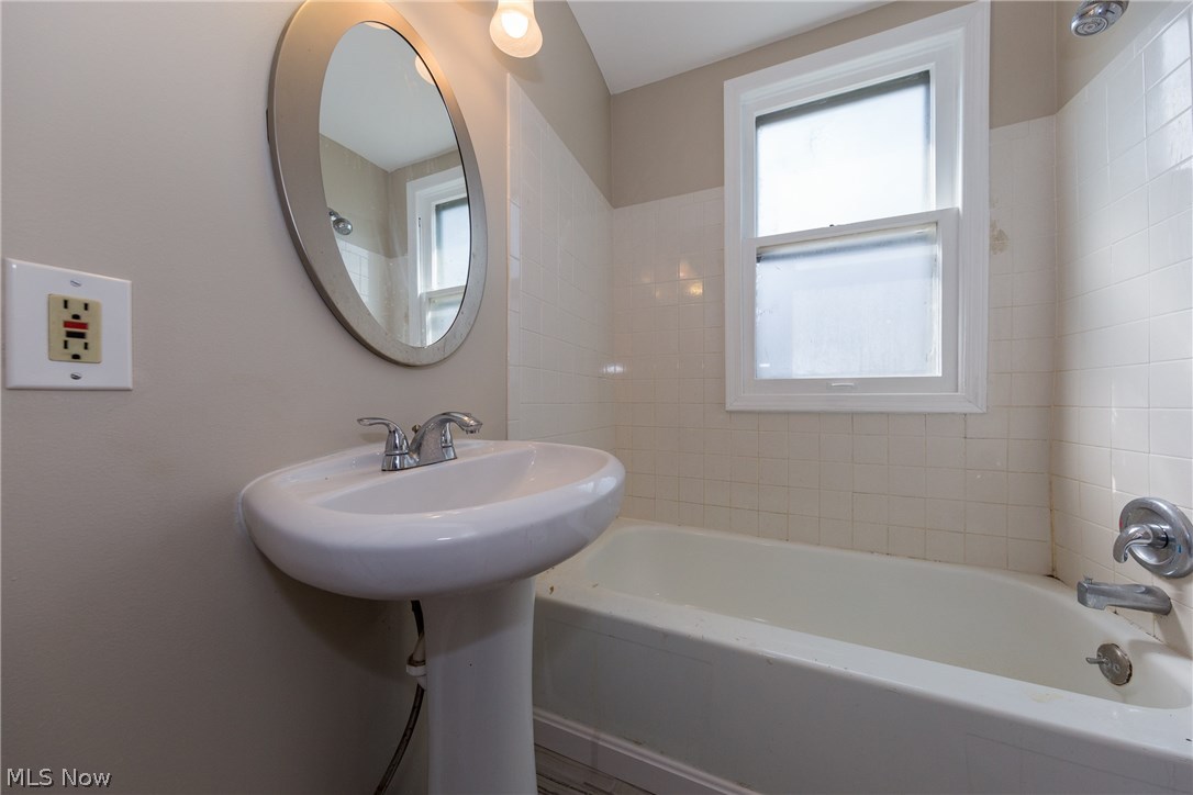 Crestwood - Residential