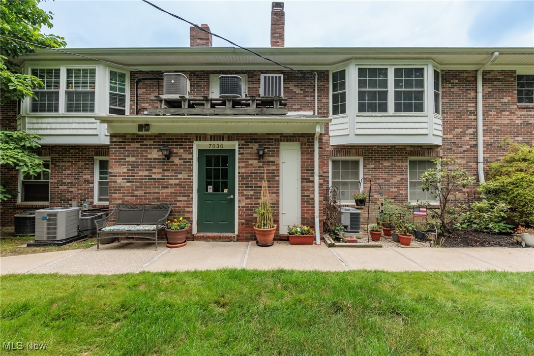 Carriage Hill Condo - Residential