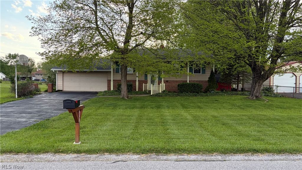 Photo of 2521 East Drive, Marion, OH 43302 (MLS # 5209015)