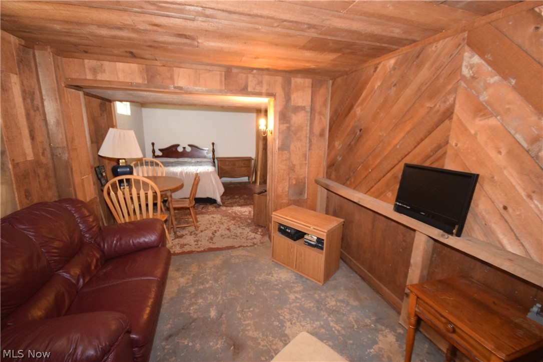 Walnut Hills - Residential