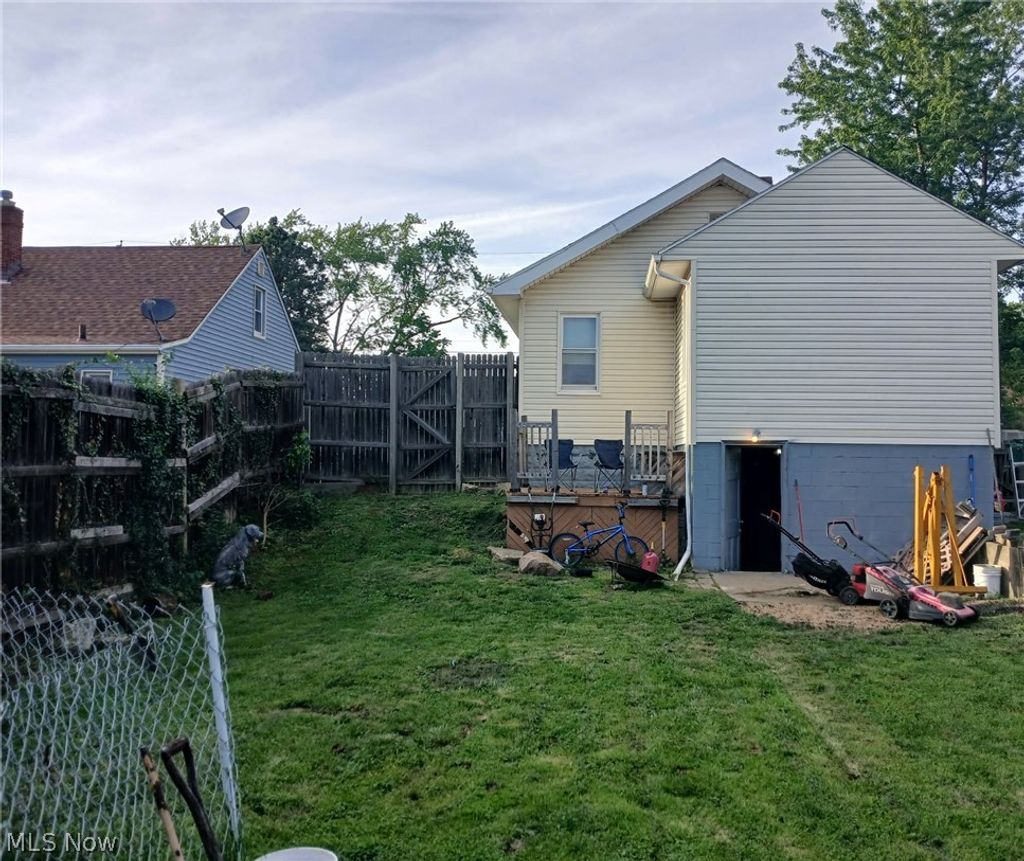 Photo of 760 Silvercrest Avenue, Akron, OH 44314 (MLS # 5212863)