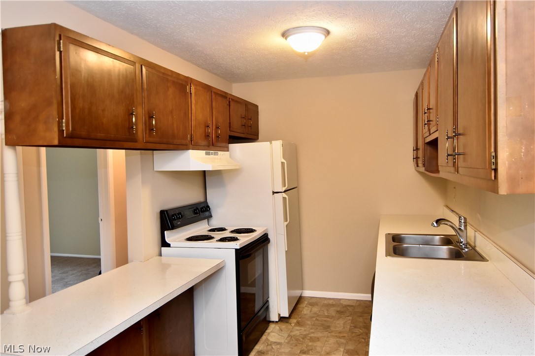 Royal Park Condo Ph 1 - Residential