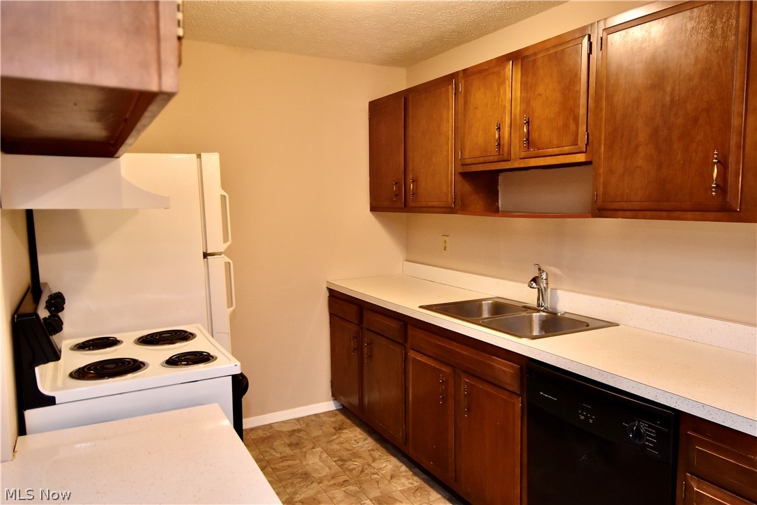 Royal Park Condo Ph 1 - Residential