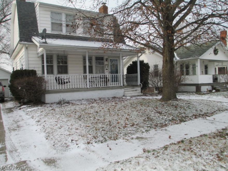 3 bedroom.  2 bathrooms.  2 living rooms.  Walkout basement.  Fenced in rear yard.  Located on the northend of Zanesville.  Much larger than it appears.  Very well taken care of.  Turn key.  Gas heat with c/a.  Cozy front porch.  Rear deck.