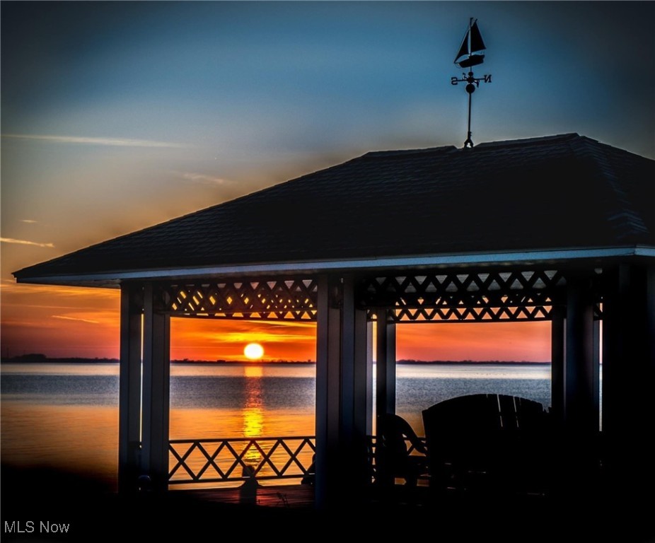 Byrneal Beach - Land