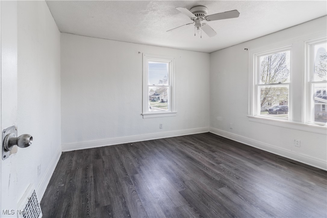 842 W 18th Street, Lorain, Ohio image 18