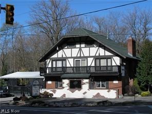 Italian restaurant and bar closed on 8/28/18. For lease is the restaurant space on first floor (about 1600 square feet) and the basement. First floor is about 1600 square feet and basement is finished and furnished with food service equipment. . Everything is there, waiting for you to start your own business, liquor license Monday -Saturday...
