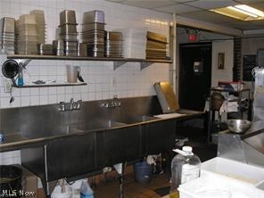 Twinsburg 03 - Commercial Lease