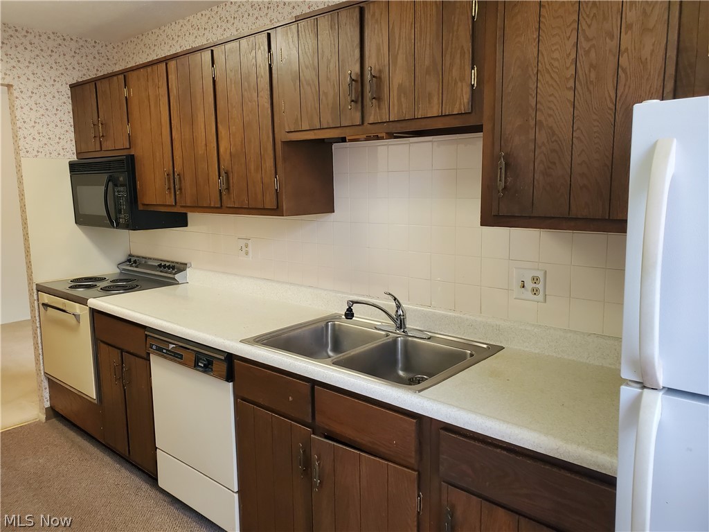 Silver Lake Towers Condo - Residential