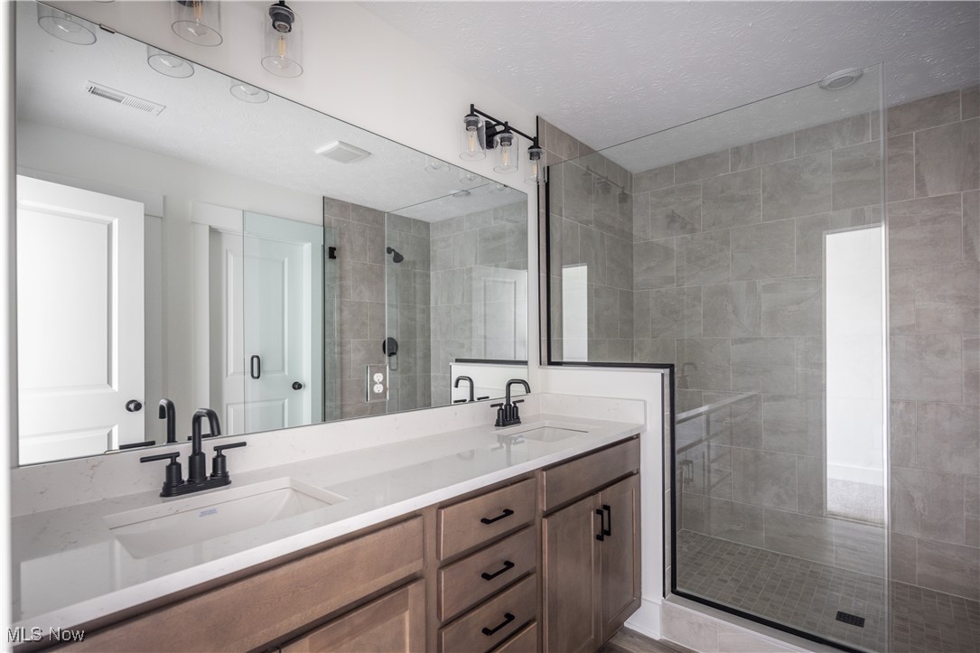 2091 Glenmont Drive, Brunswick, Ohio image 33