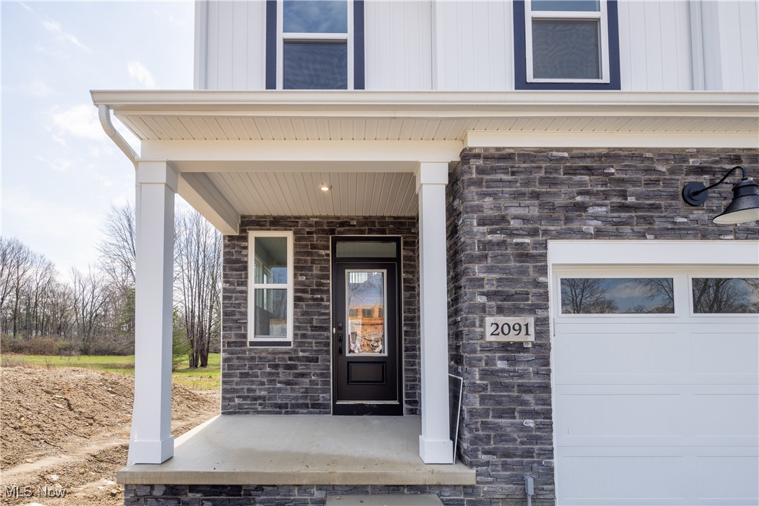 2091 Glenmont Drive, Brunswick, Ohio image 3
