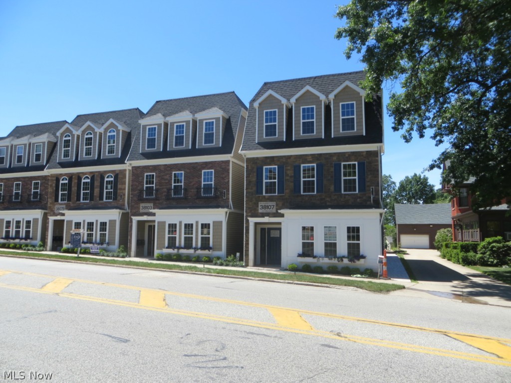 Willoughby Pointe - Commercial Sale