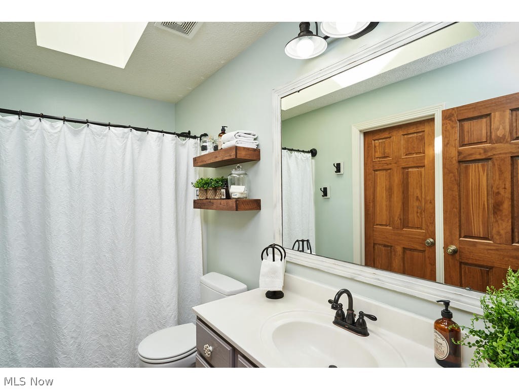 Swan Lake - Residential