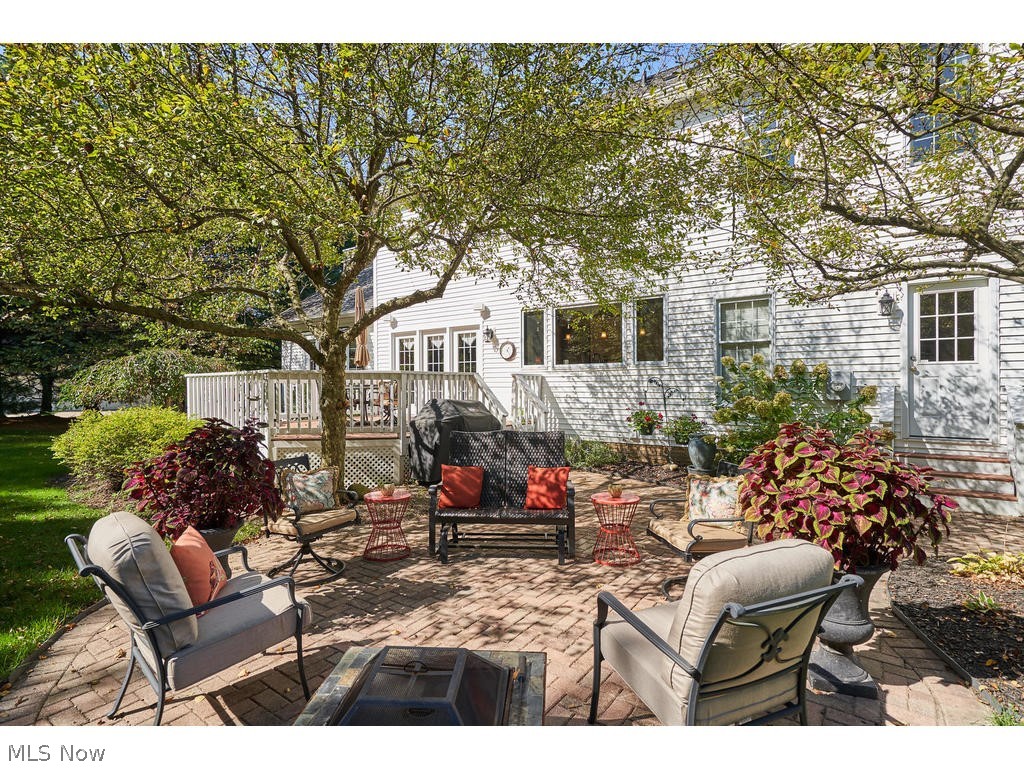 Swan Lake - Residential