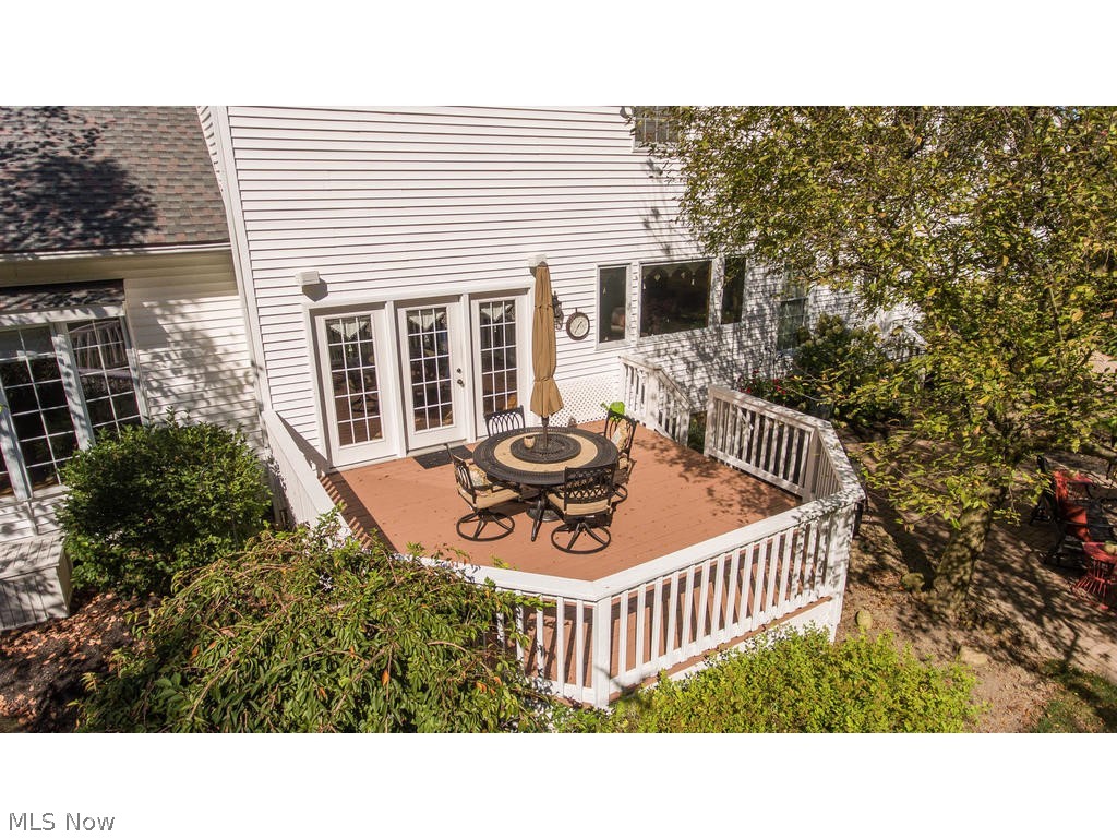 Swan Lake - Residential