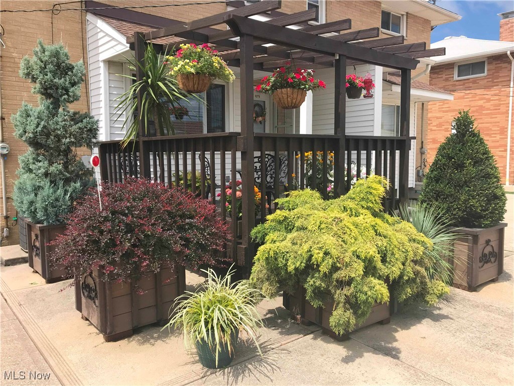 Golden Gate Estates - Residential Lease