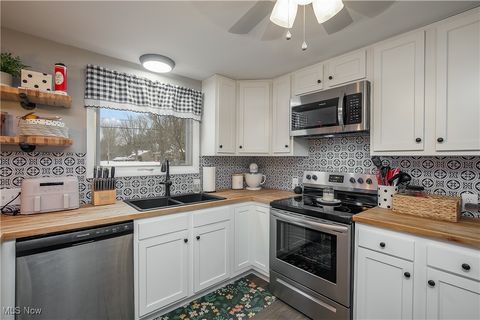 Tiny photo for 10190 Valleydale Street SE, Magnolia, OH 44643 (MLS # 5179082)