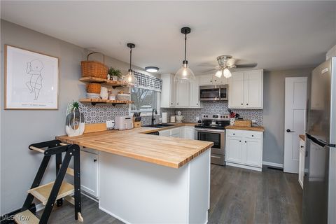 Tiny photo for 10190 Valleydale Street SE, Magnolia, OH 44643 (MLS # 5179082)