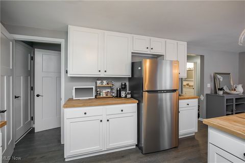 Tiny photo for 10190 Valleydale Street SE, Magnolia, OH 44643 (MLS # 5179082)