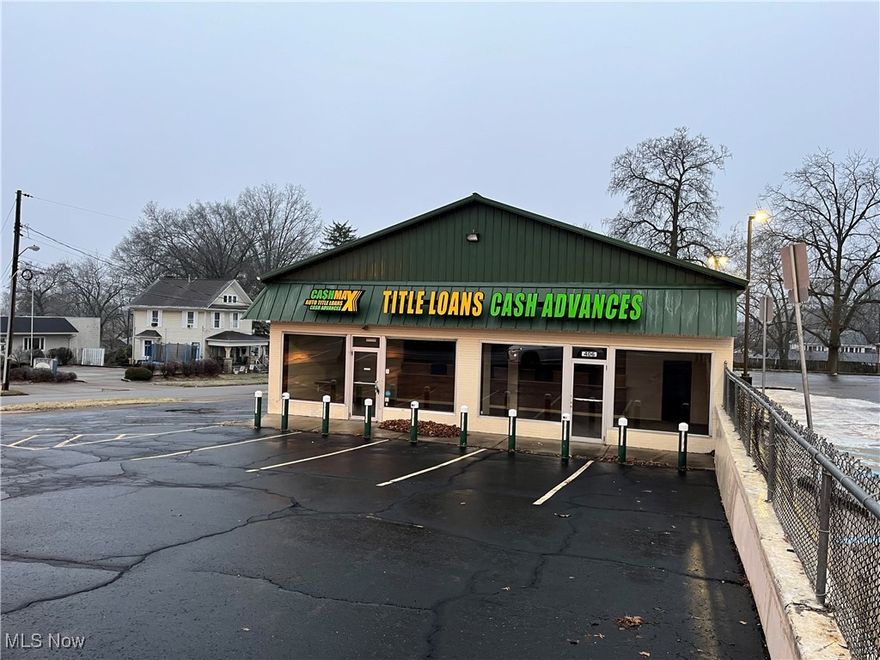 Located on one of the busiest streets in downtown Wooster. Great location for national franchise. “Don’t wait! This is a RARE opportunity to lease a single unit building along the 1/2-mile stretch on Beall Avenue between Downtown Wooster and the
College of Wooster.” “Beall Avenue is one of the most traveled commercial thruways in Wooster.”