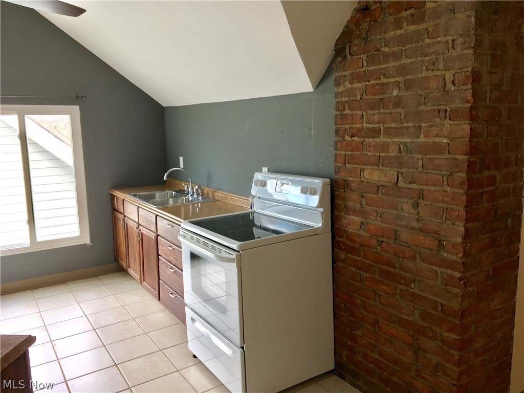 Lakewood Park - Residential Lease