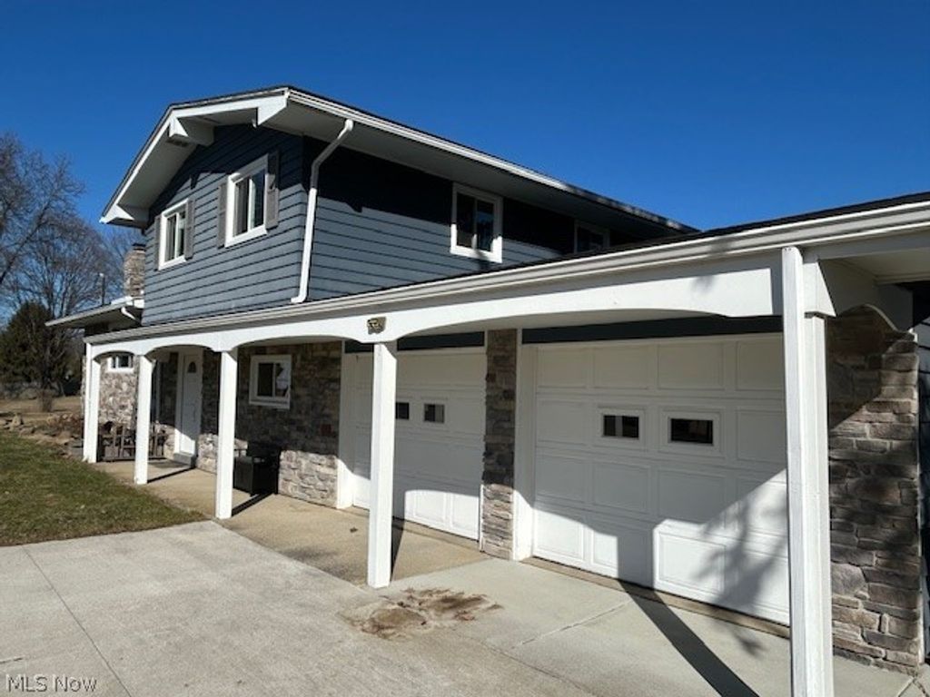 Photo of 2969 Premae Drive, Green, OH 44312 (MLS # 5192201)