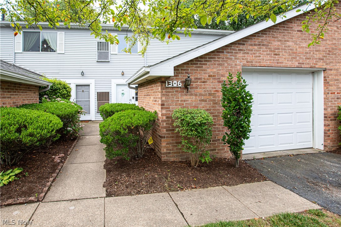 Ramblewood Condo - Residential