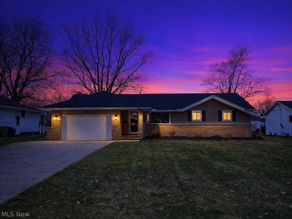 Photo of 848 Stanwell Drive, Highland Heights, OH 44143 (MLS # 5192710)