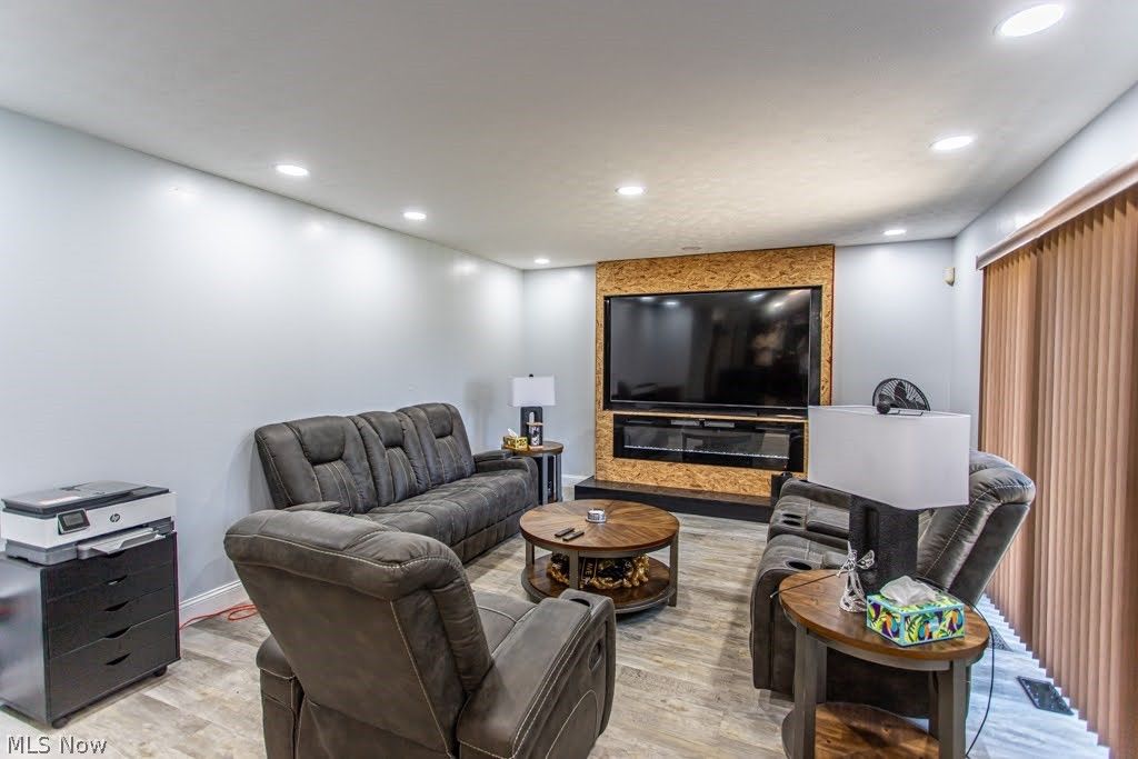 Photo of 900 McArthur Drive, Girard, OH 44420 (MLS # 5200474)