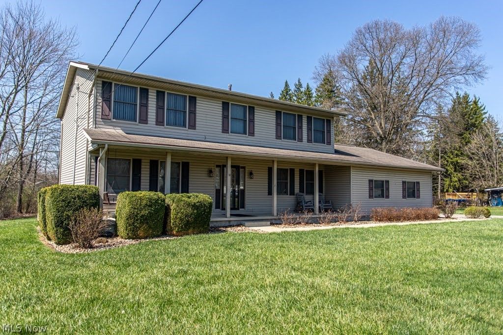 Photo of 900 McArthur Drive, Girard, OH 44420 (MLS # 5200474)