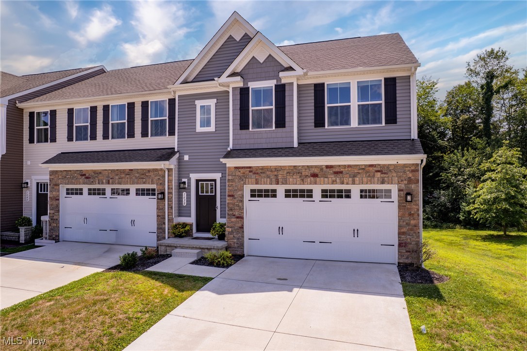 Towns/Cedar Crest - Residential