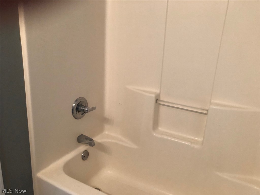 Brookledge Commons Condos - Residential Lease