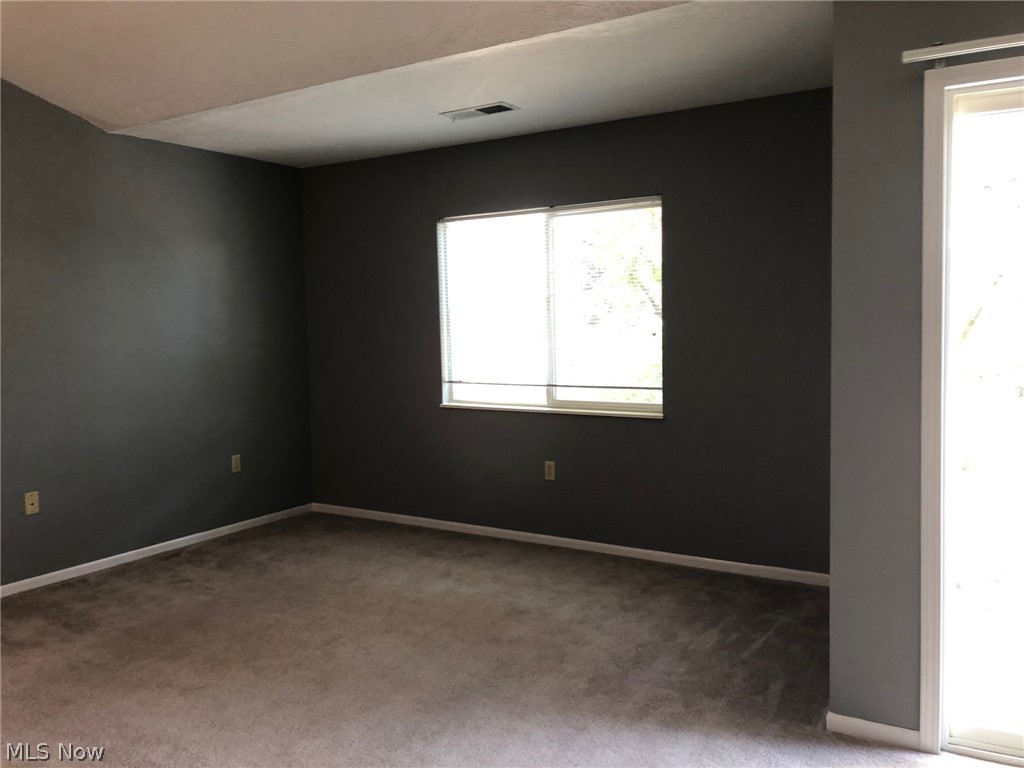 Brookledge Commons Condos - Residential Lease