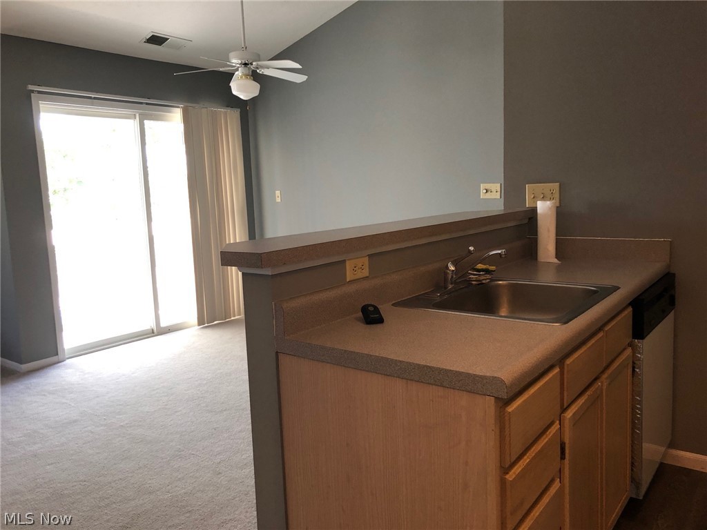 Brookledge Commons Condos - Residential Lease