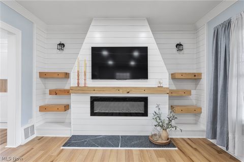 Tiny photo for 2153 Northland Avenue, Lakewood, OH 44107 (MLS # 5187349)