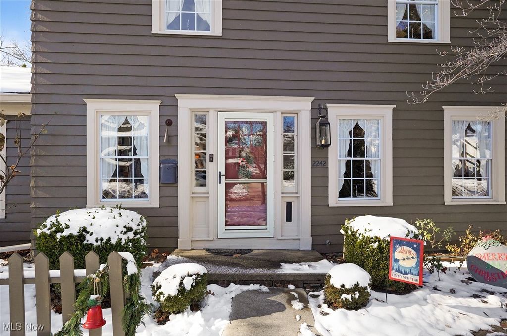 Photo of 2242 16th Street, Cuyahoga Falls, OH 44223 (MLS # 5175851)