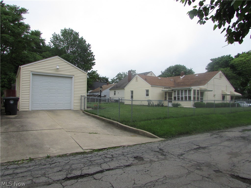 Knollwood - Residential