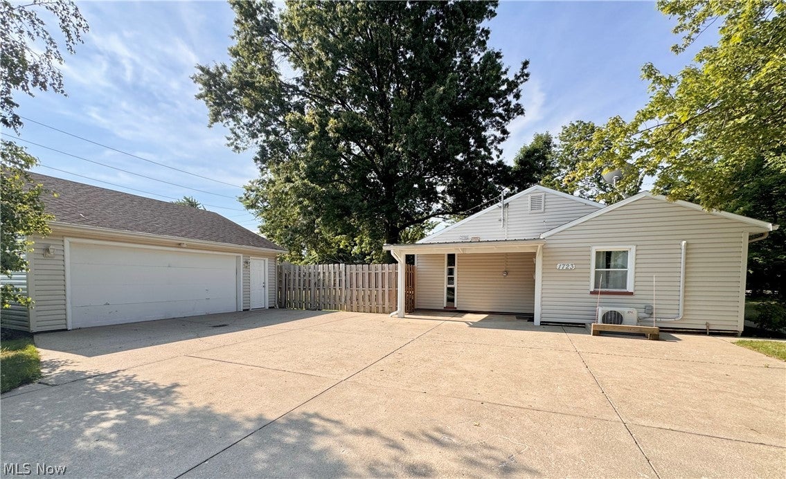 1723 Lander Road