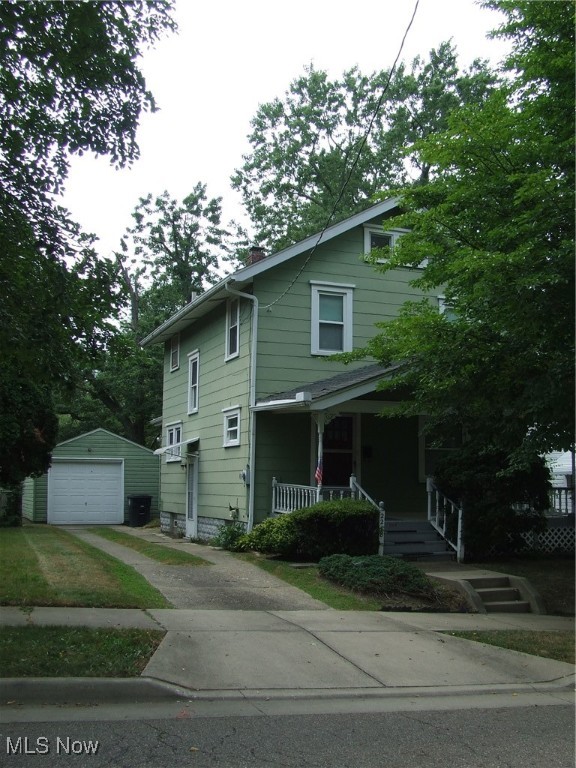 Main image without alt text