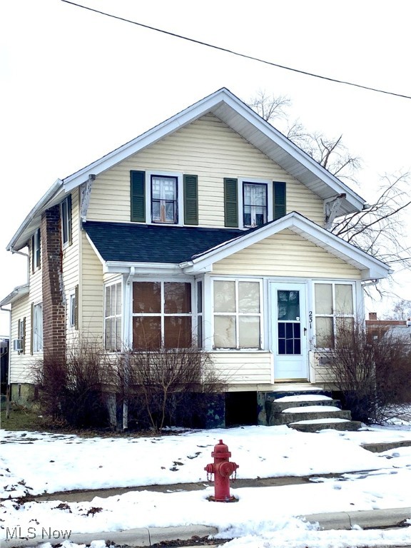 231 S East Street, New Holland, Ohio image 1