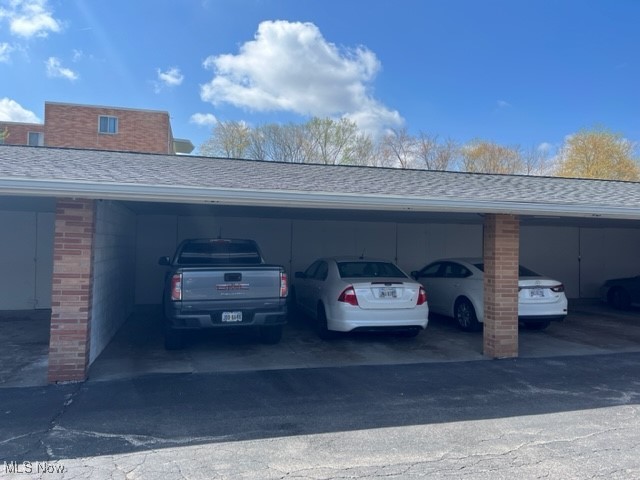 Unit/Pine Crest Condos - Residential